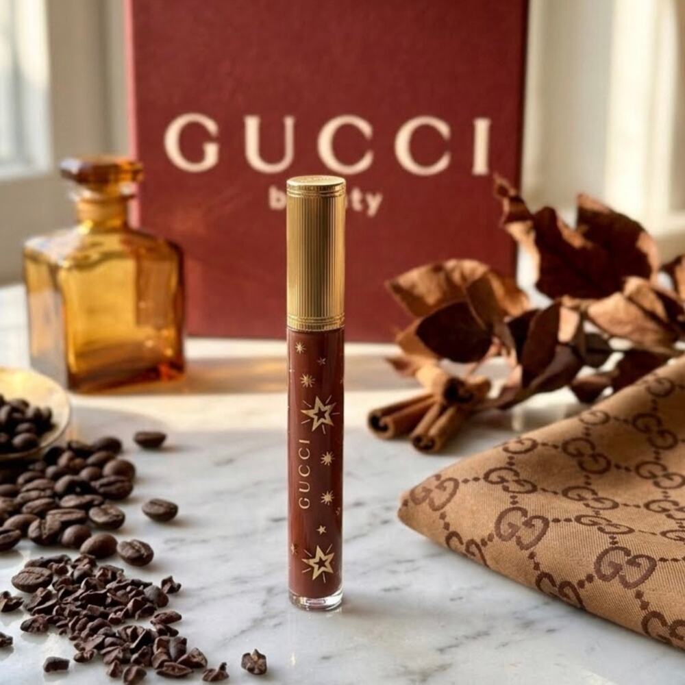 Gucci SUZANNE BROWN 118 Gloss A Levres Hydrating & Plumping- 6.5 mL - NEW no Box